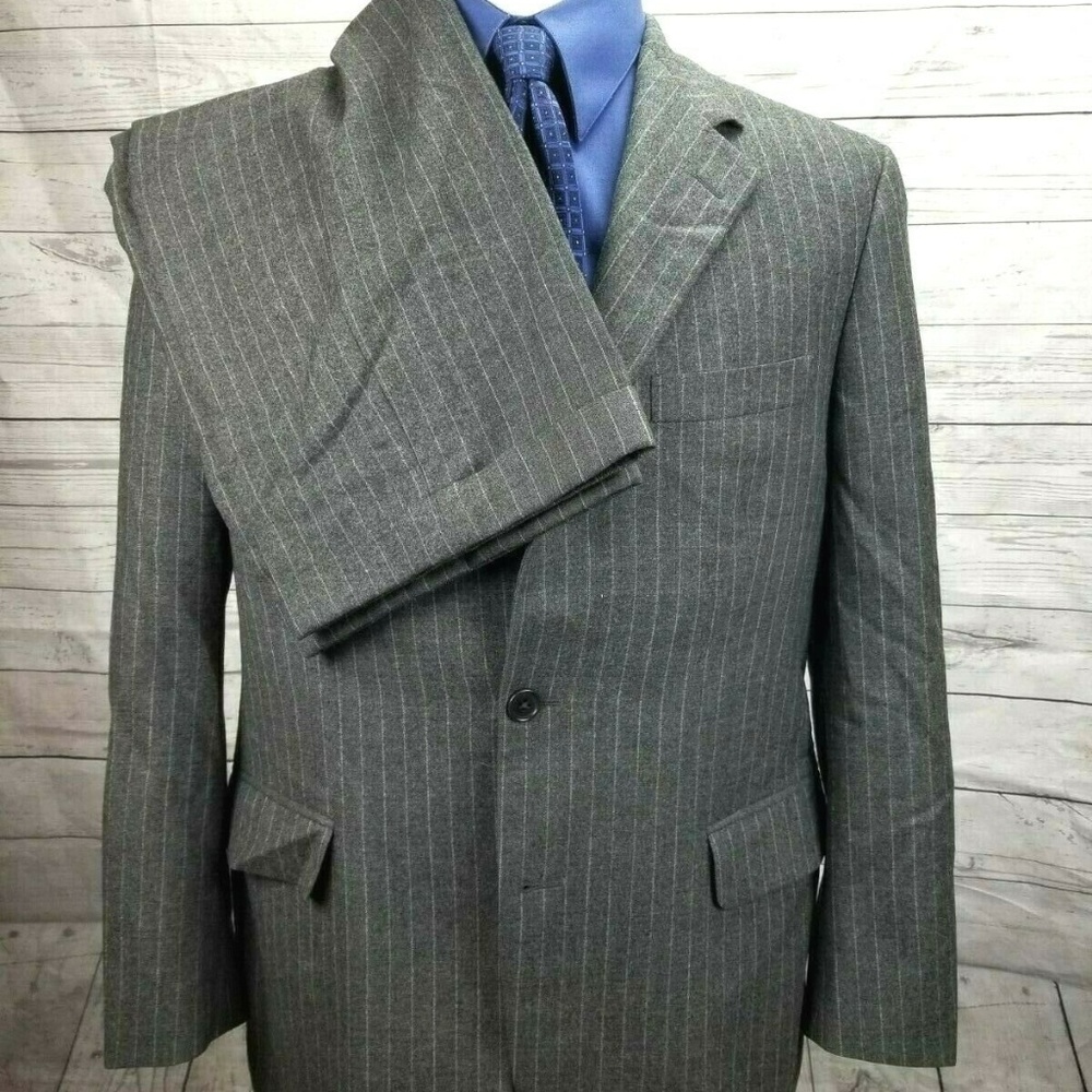 Brooks Brothers 42S 34 W Gray Striped Suit 3 Btn